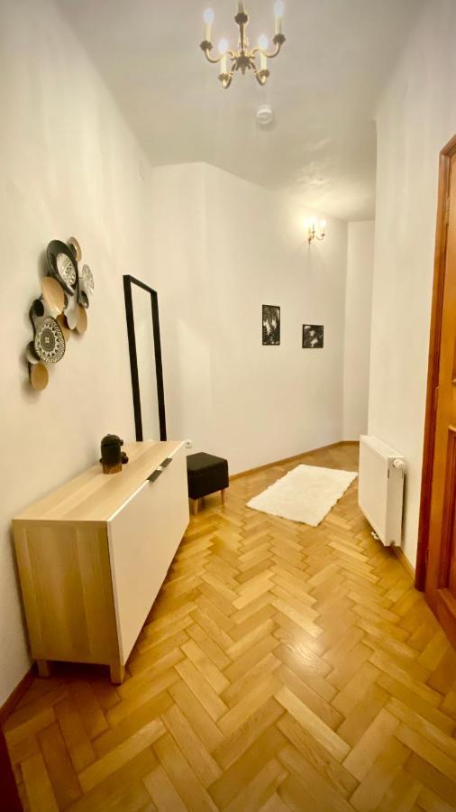 Apartment Im Grunen Λεόμπεν Εξωτερικό φωτογραφία