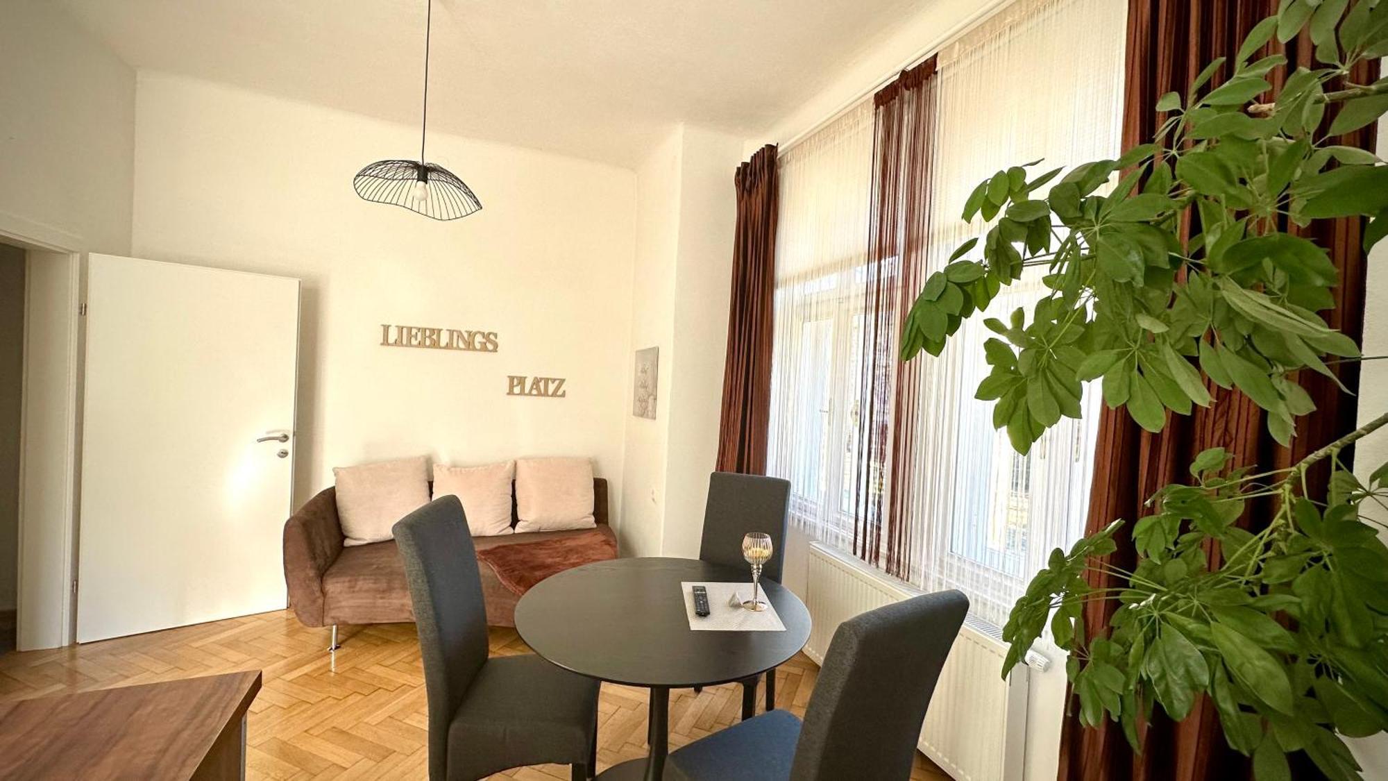 Apartment Im Grunen Λεόμπεν Εξωτερικό φωτογραφία