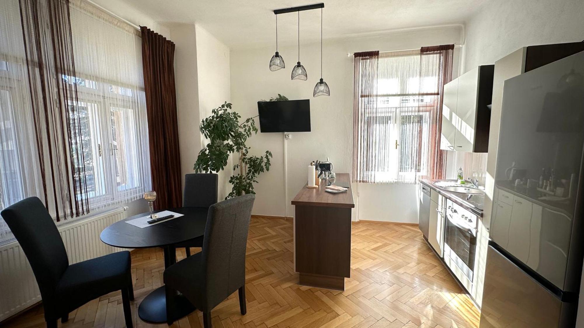 Apartment Im Grunen Λεόμπεν Εξωτερικό φωτογραφία